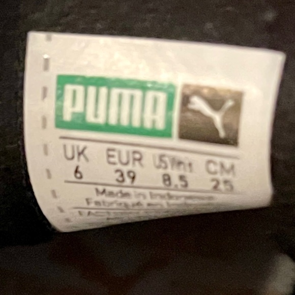 🐈⬛Puma Black Suede Sneakers With Light Grey Stripes - Size 8.5🐈⬛ - Picture 7 of 7